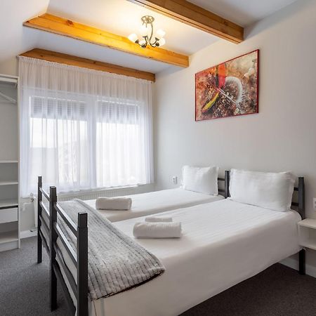 Eden 7 Hotell Predeal Exteriör bild