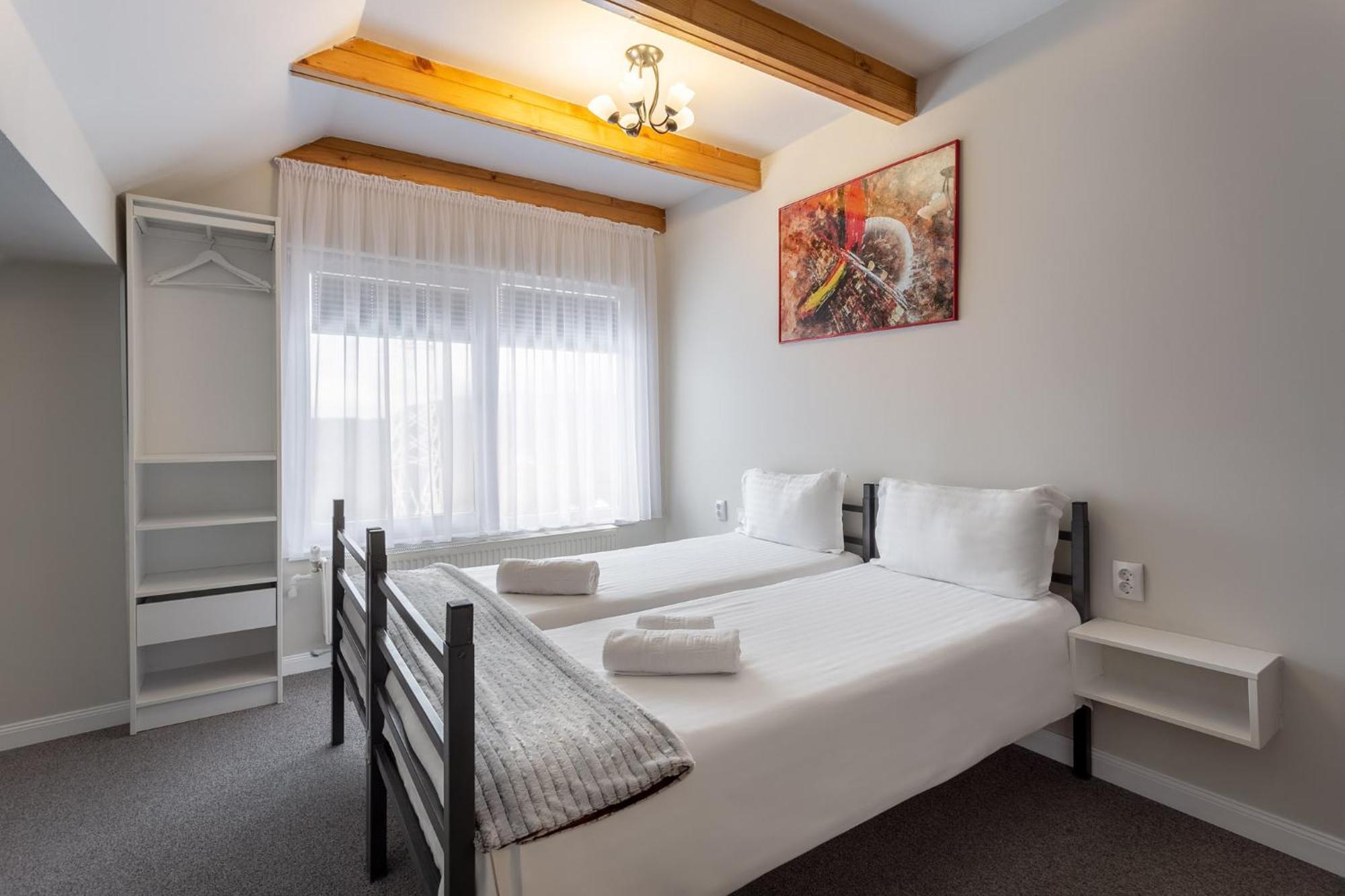 Eden 7 Hotell Predeal Exteriör bild