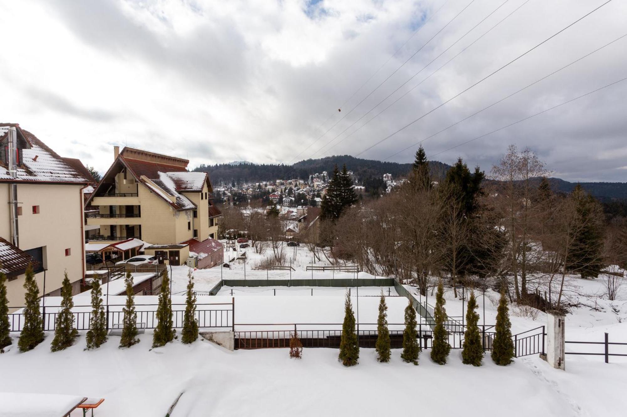Eden 7 Hotell Predeal Exteriör bild